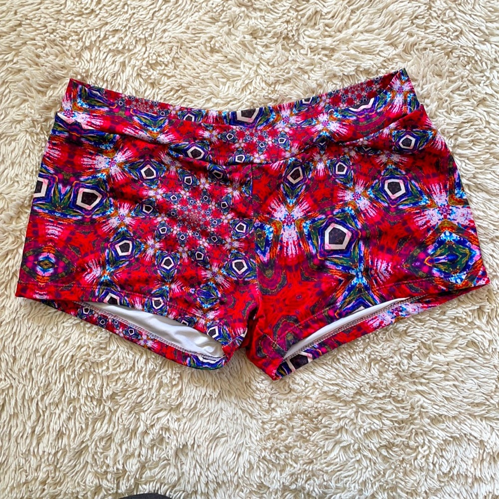 Booty shorts 🍑